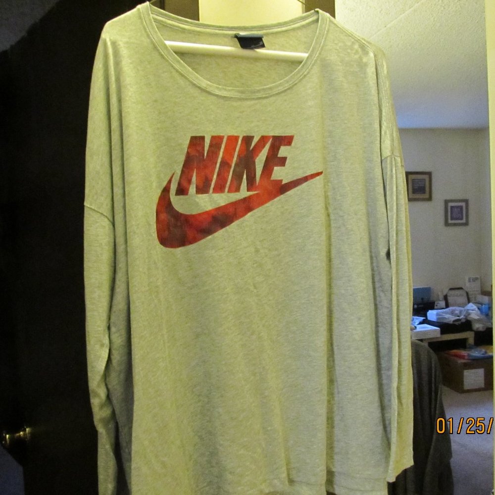 Nike Long Sleeve Tshirt